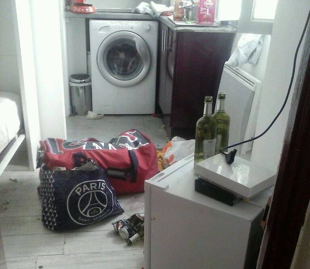 Depressed-tourist-used-bed-in-my-charming-AirBnB-as-a-toilet (2).jpg